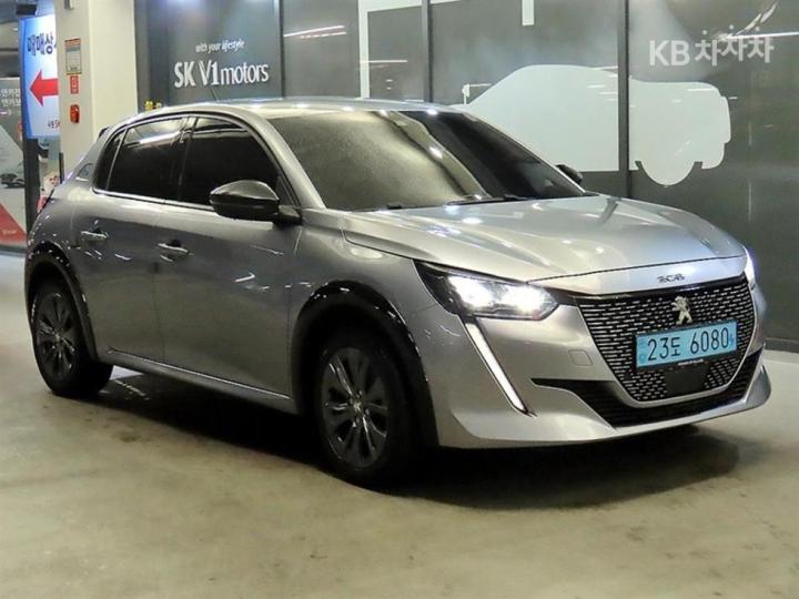 Peugeot 208 e- Allure 2