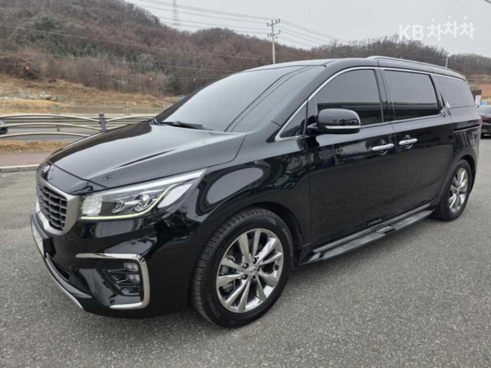 2020 - kia carnival