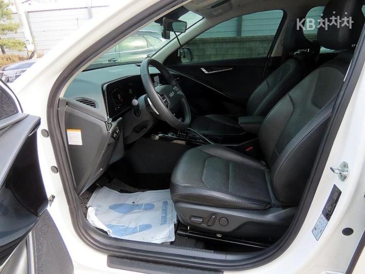 Kia Niro The 1.6 HEV Prestige 6