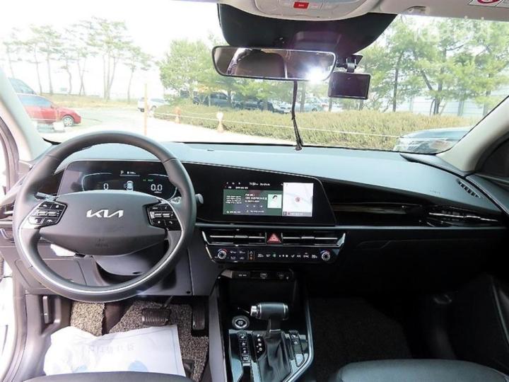 Kia Niro The 1.6 HEV Prestige 8