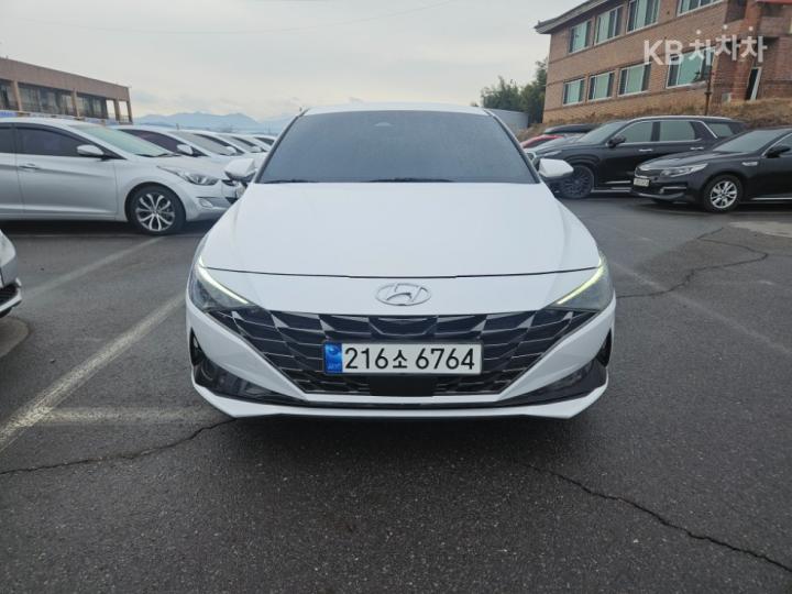 Hyundai Avante CN7 1.6 LPi Style