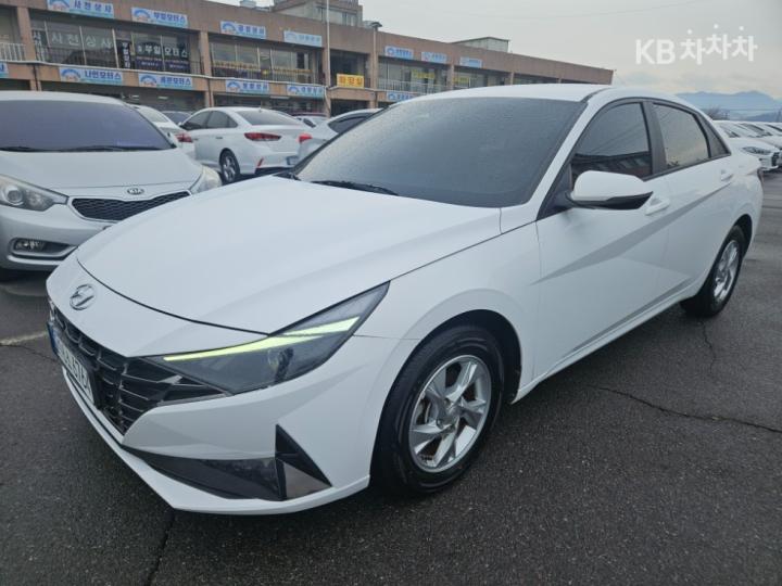 Hyundai Avante CN7 1.6 LPi Style 4