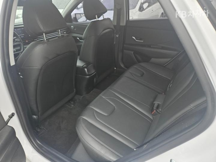 Hyundai Avante CN7 1.6 LPi Style 10