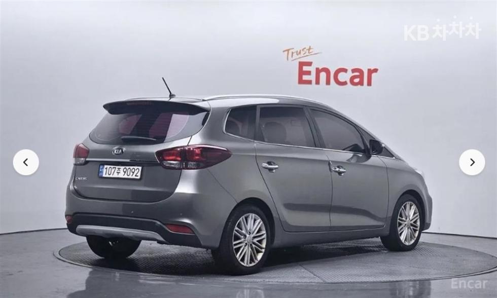 Kia Carens — miniaturë 2