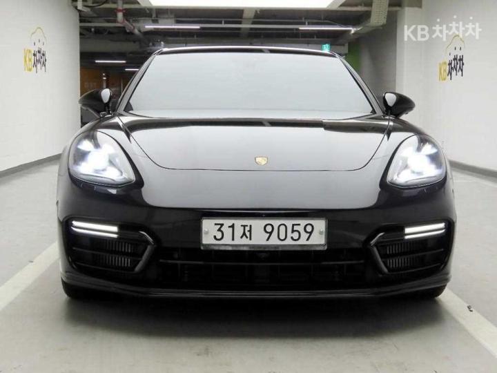 Porsche Panamera 971 4.0 GTS Base Type