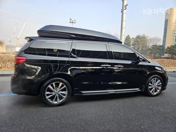 Kia Carnival High Limousine 3.3 Gasoline Noblesse Special 4