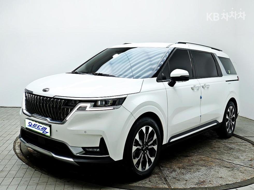2021 - kia carnival