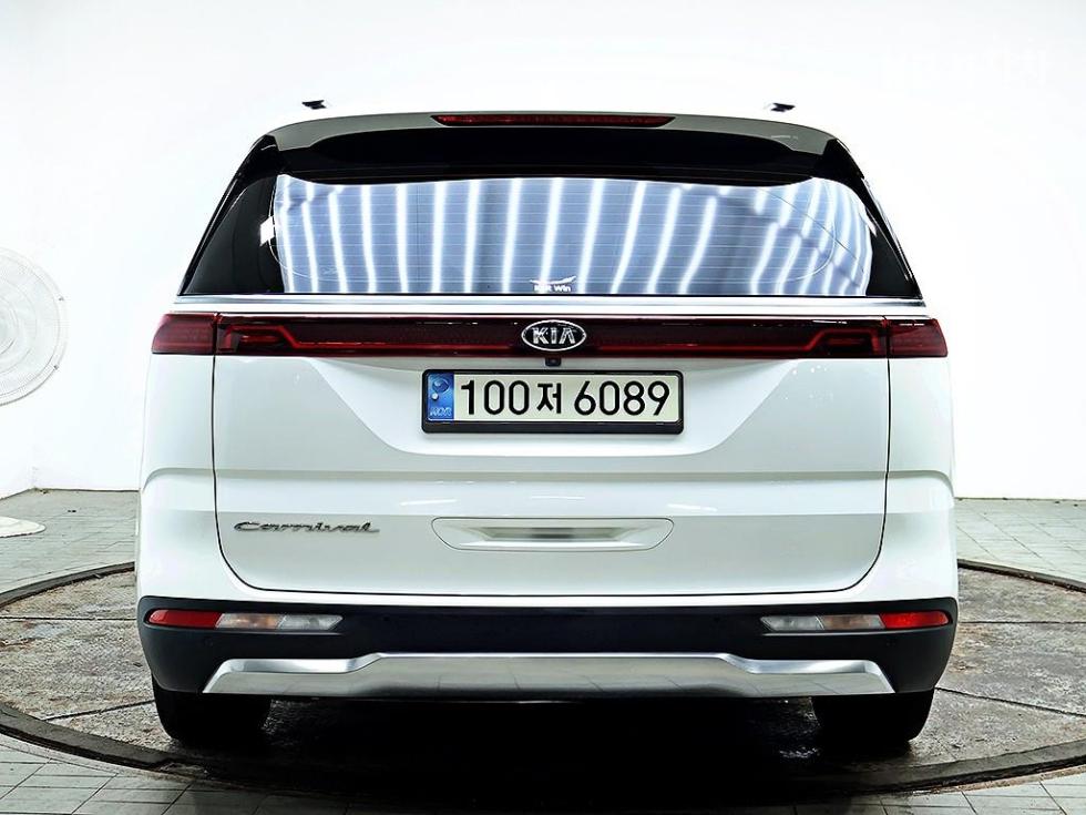 2021 - kia carnival