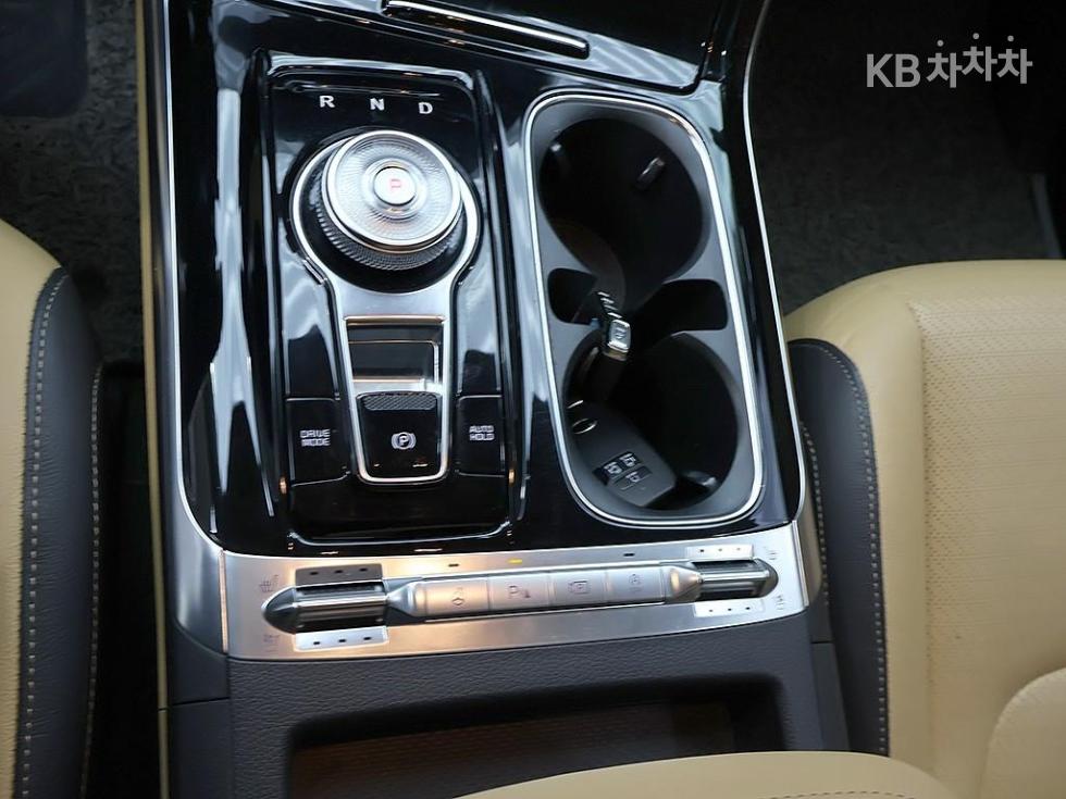 2021 - kia carnival