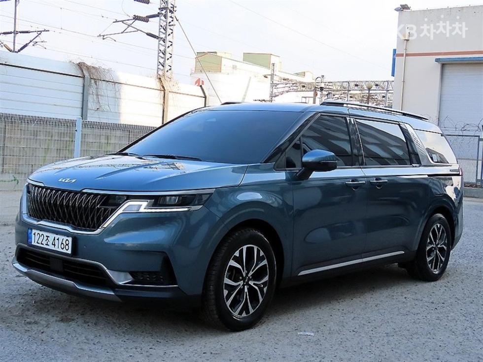 2022 - kia carnival