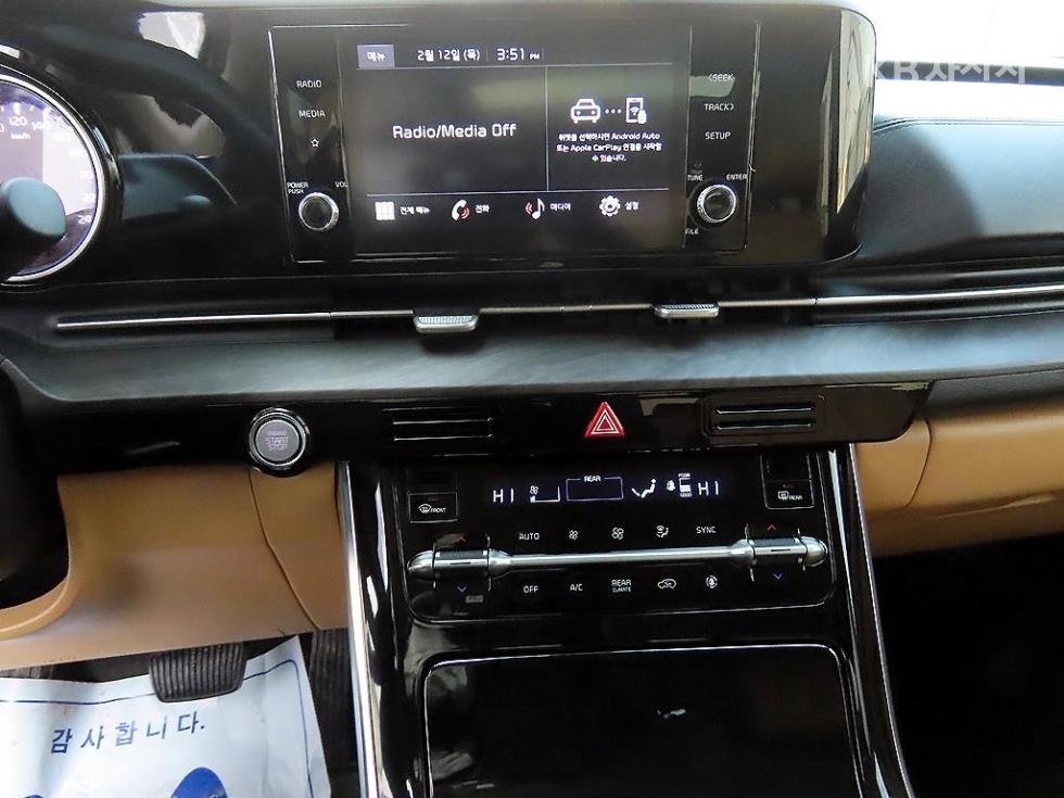 2022 - kia carnival