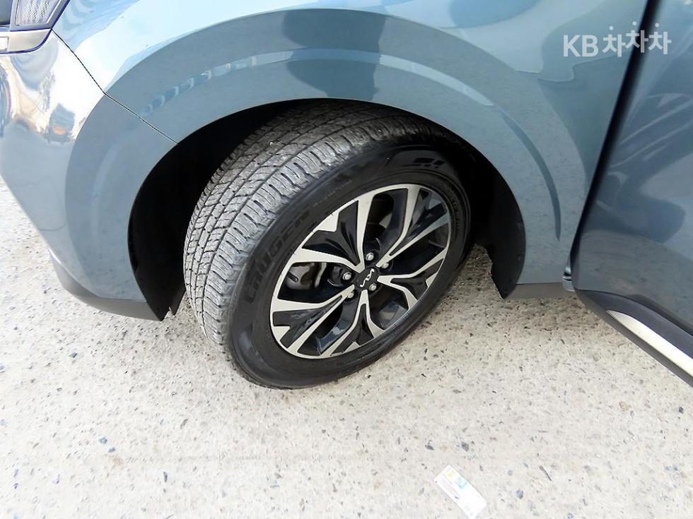 2022 - kia carnival