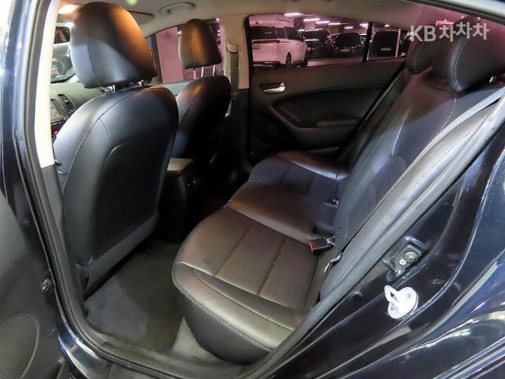 Kia K3 1.6 Gasoline Prestige Base Type 8