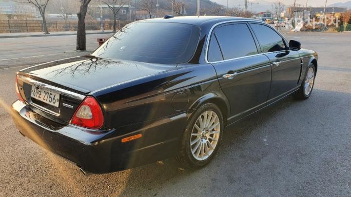 Jaguar XJ 2.7D LWB 5