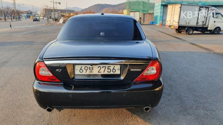 Jaguar XJ 2.7D LWB 6