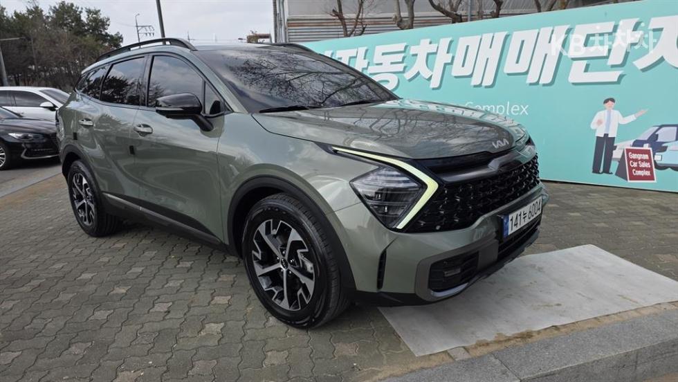 2022 - kia sportage