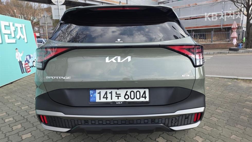 2022 - kia sportage