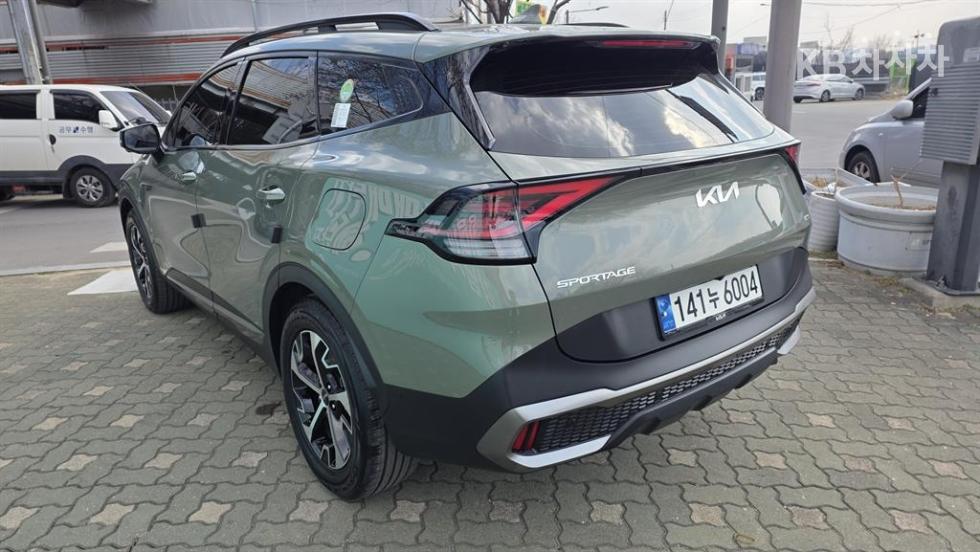 2022 - kia sportage