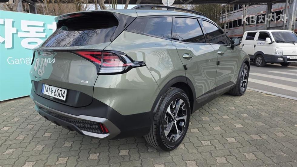 2022 - kia sportage