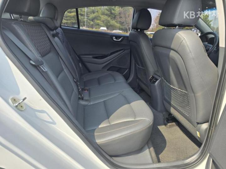 Hyundai IONIQ Electric Q 10