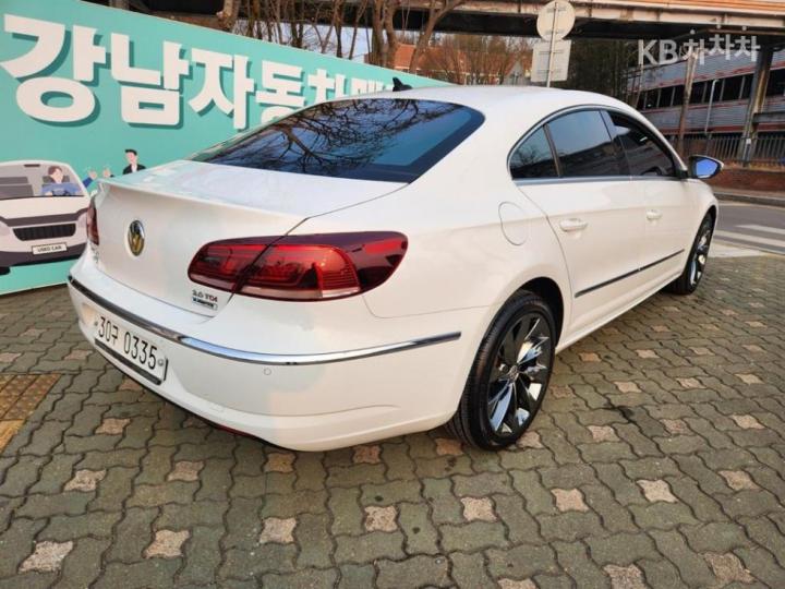 Volkswagen CC New 2.0 TDI BlueMotion 4