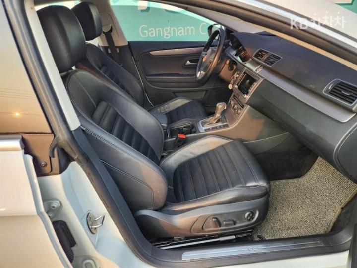 Volkswagen CC New 2.0 TDI BlueMotion 8