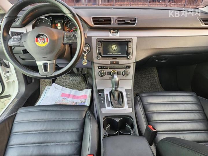 Volkswagen CC New 2.0 TDI BlueMotion 9