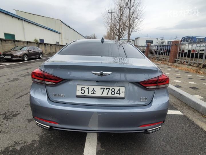 Hyundai Genesis DH G330 Premium AWD 8