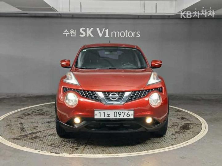 Nissan Juke 1.6 SV 2