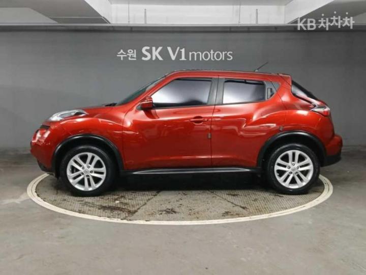 Nissan Juke 1.6 SV 3