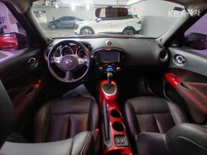 Nissan Juke 1.6 SV 7