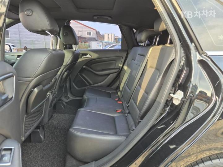 Mercedes-Benz B-Class W246 B200 CDI Base Type 9