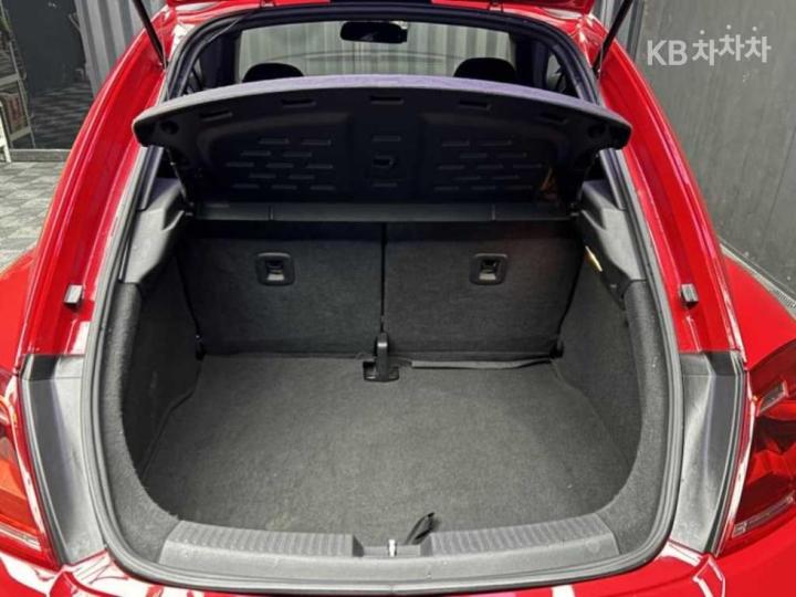 Volkswagen Beetle The 2.0 TDI 12 year ~ 6