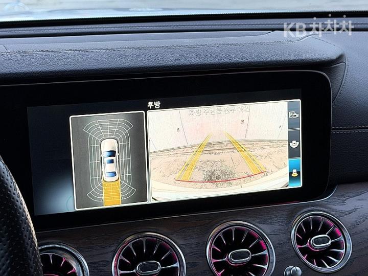 Mercedes-Benz E-Class W213 E220d Exclusive 6