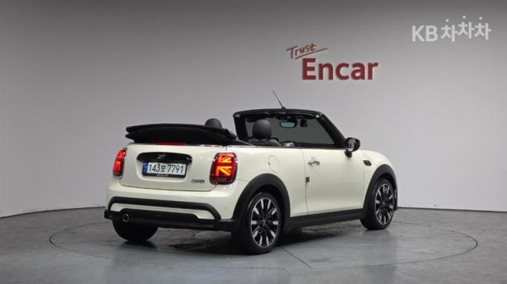 Mini Cooper Convertible New 1.5 Classic Base Type 3