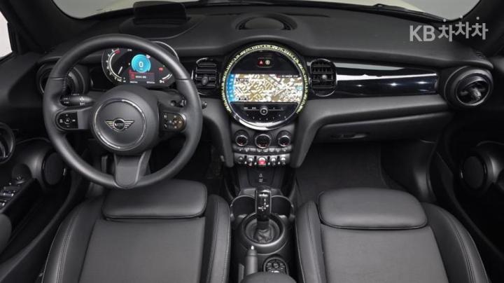 Mini Cooper Convertible New 1.5 Classic Base Type 8