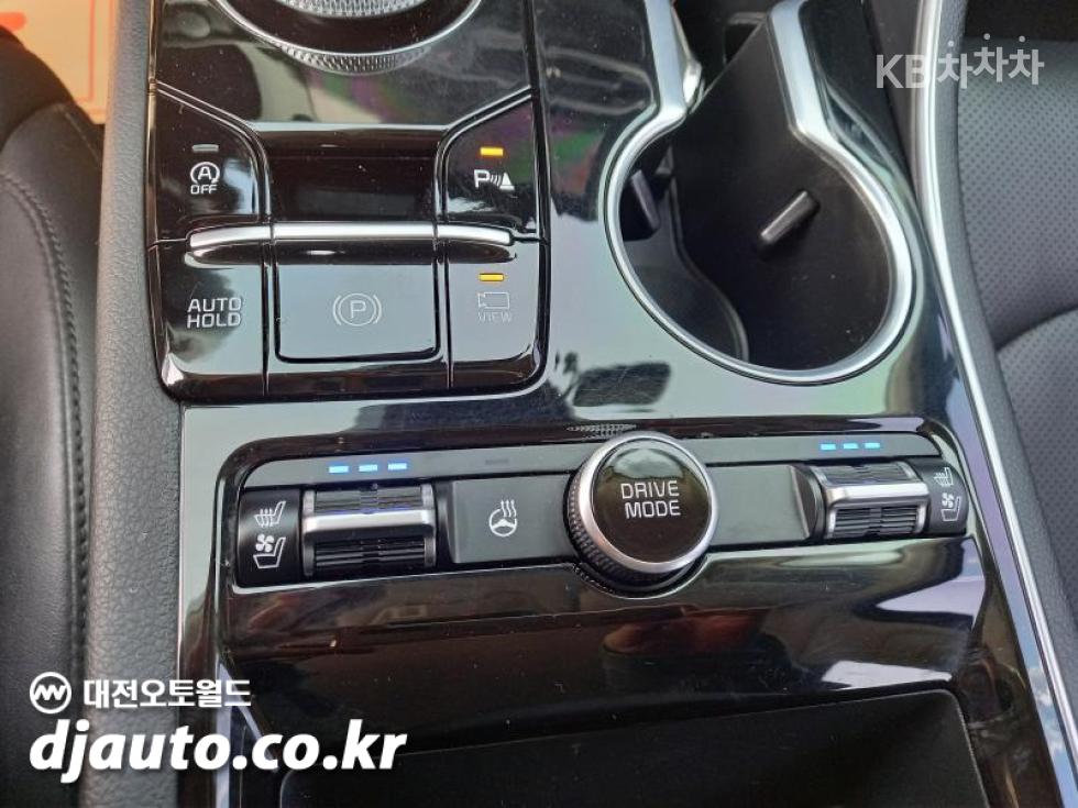 2020 - kia k5