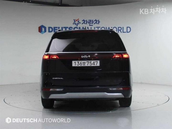 Kia Carnival D2.2 Prestige 5