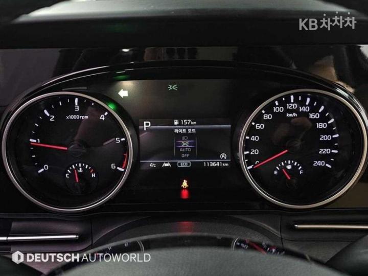 Kia Carnival D2.2 Prestige 9