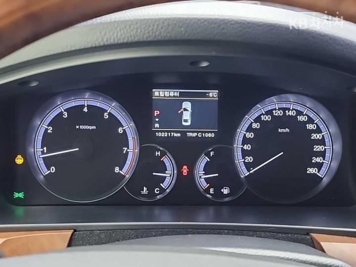 KG Mobility (Ssangyong) Chairman New W CW600 Prestige 7