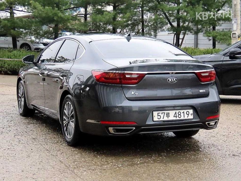 2018 - kia k7