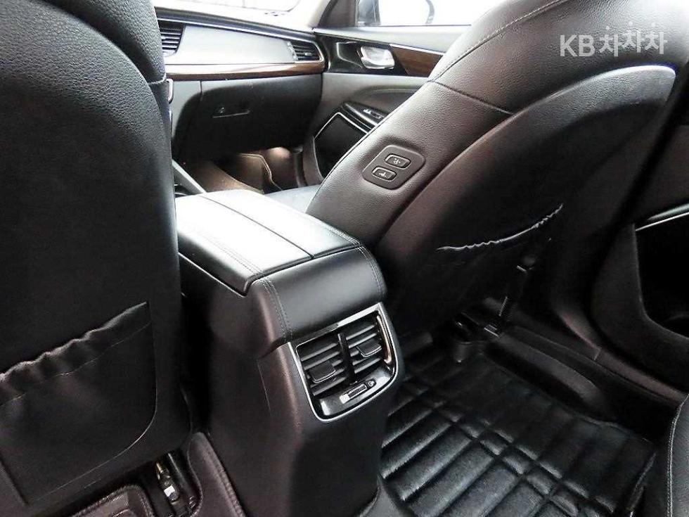2018 - kia k7
