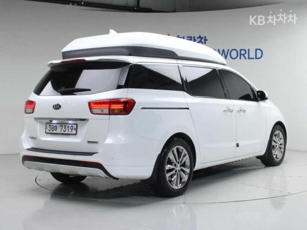 2018 - kia carnival
