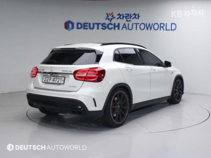 Mercedes-Benz GLA-Class X156 GLA45 AMG 4 Matic 3