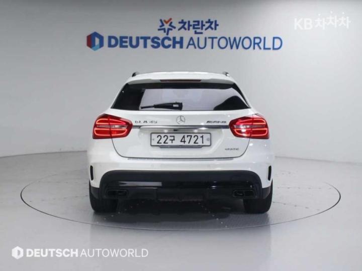 Mercedes-Benz GLA-Class X156 GLA45 AMG 4 Matic 5