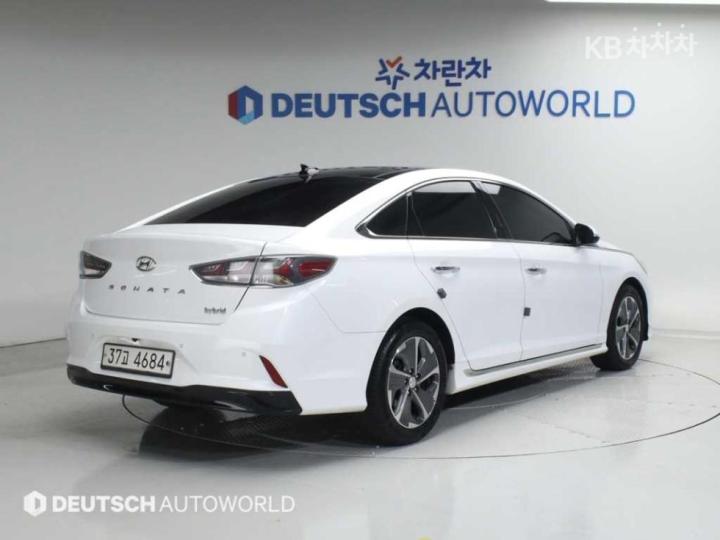 Hyundai Sonata New Rise Hybrid 2.0 HEV Premium 3