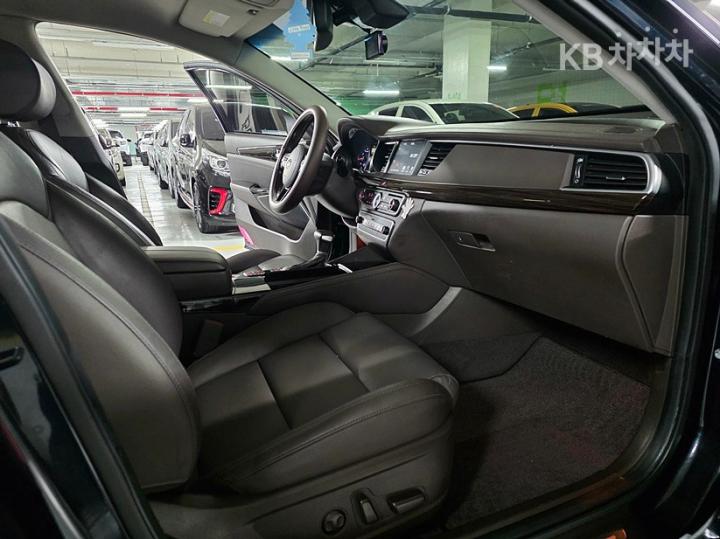 Kia K7 2.4 GDi World Cup Edition 9