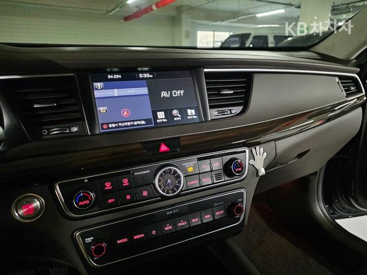 Kia K7 2.4 GDi World Cup Edition 10