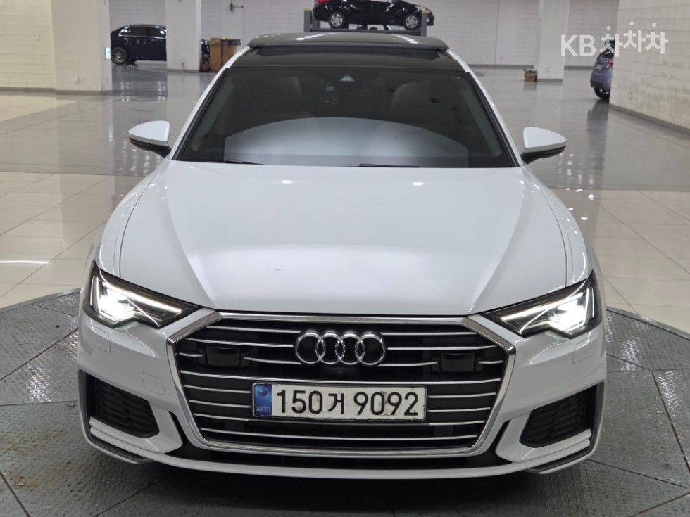 Audi A6(C8) 40 TDI Premium - фото 1
