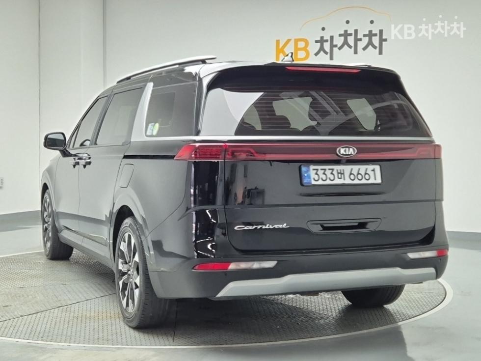 2021 - kia carnival